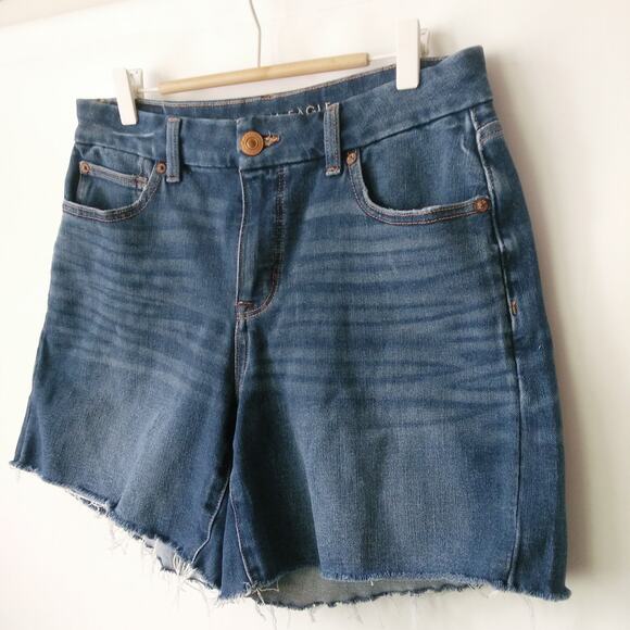 American Eagle The Dream Short Curvy Midi Size 8 Blue Denim Jean Cutoffs 5" - Picture 2 of 13